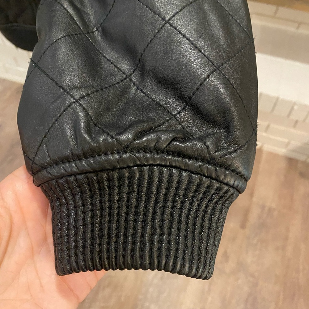 Truth & Pride Quilted Leather Bomber, like new, Md - Picture 8 of 15